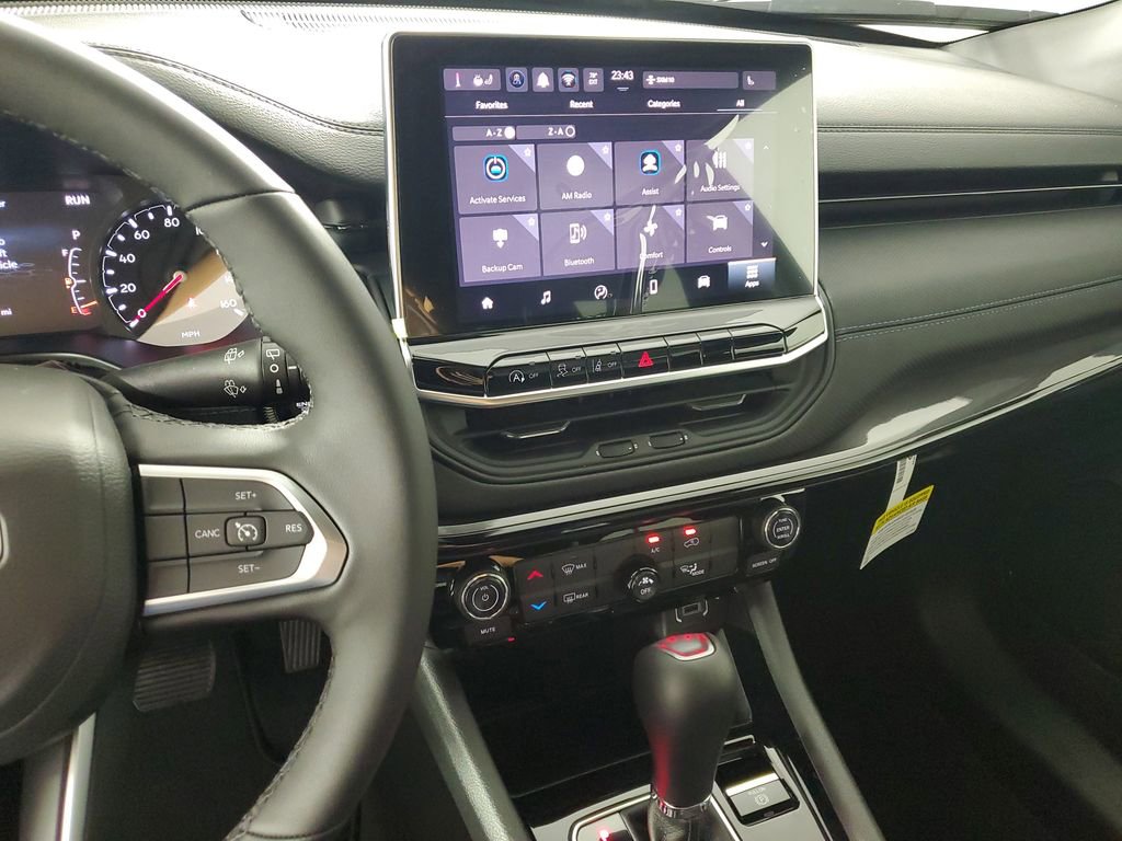 New 2026 Jeep Compass Latitude image 16