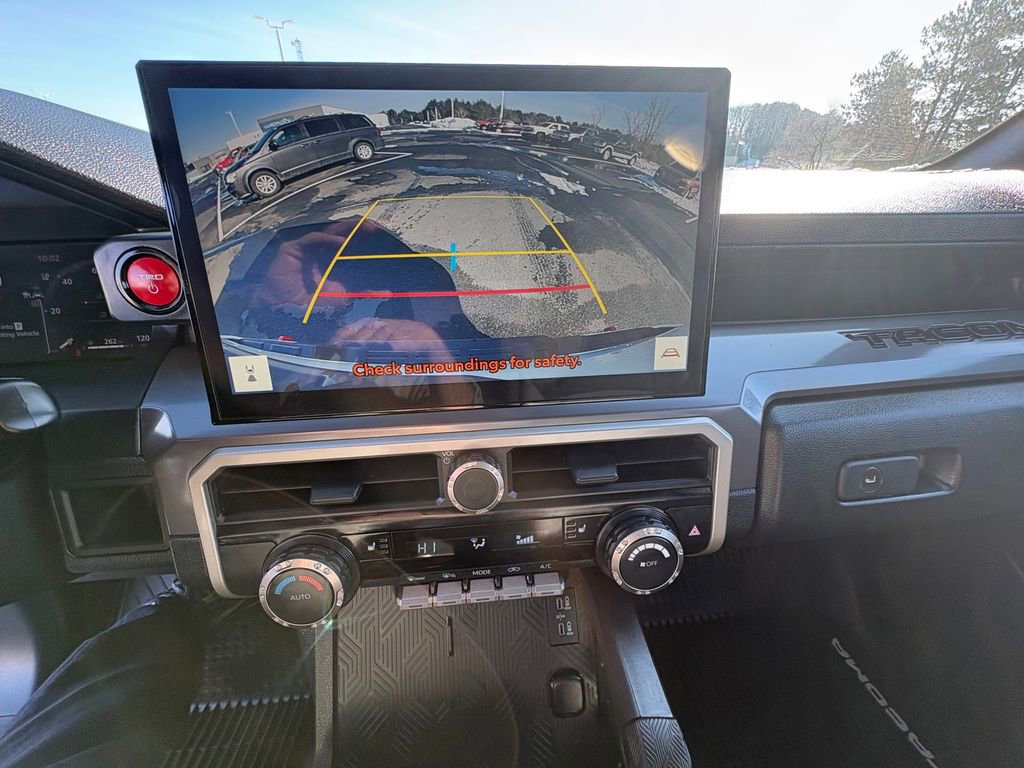 Used 2025 Toyota Tacoma TRD Off-Road image 15