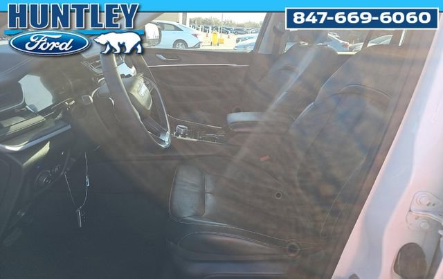 Used 2023 Jeep Grand Cherokee 4WD 4xe image 6