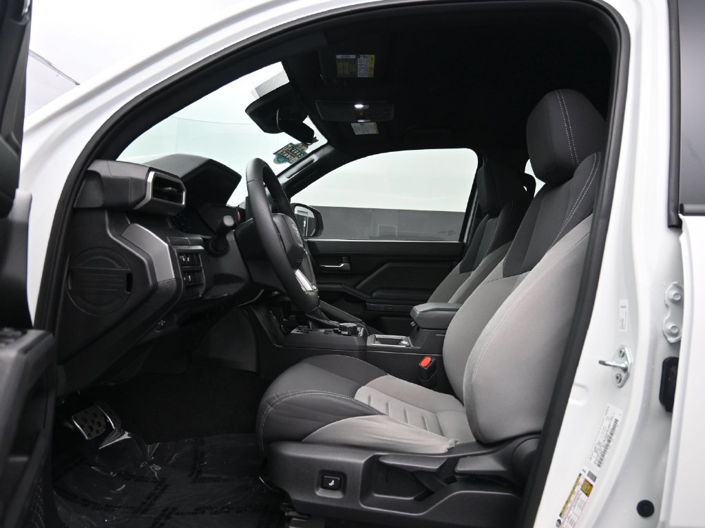 Used 2024 Toyota Tacoma TRD Sport AWD/4WD image 15