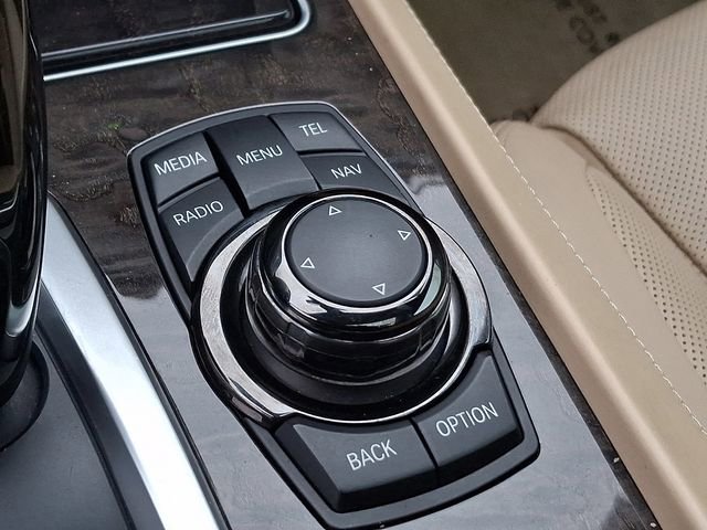 Used 2013 BMW 750Li image 31