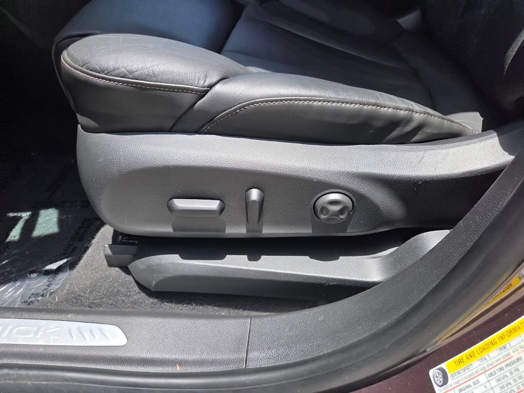 Used 2016 Buick Envision Premium AWD/4WD image 10