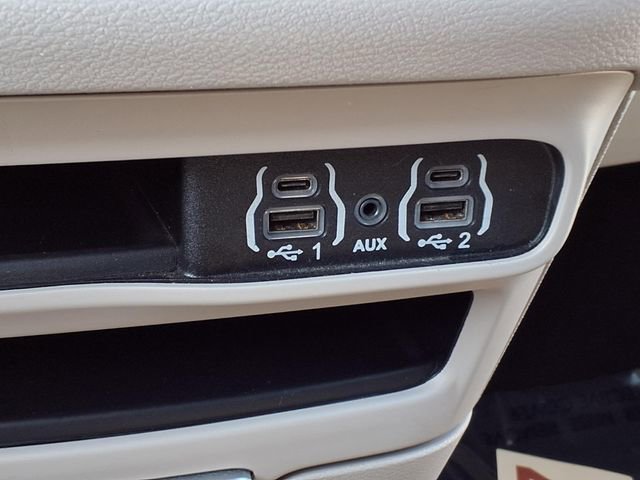 Used 2024 Chrysler Voyager LX FWD image 22