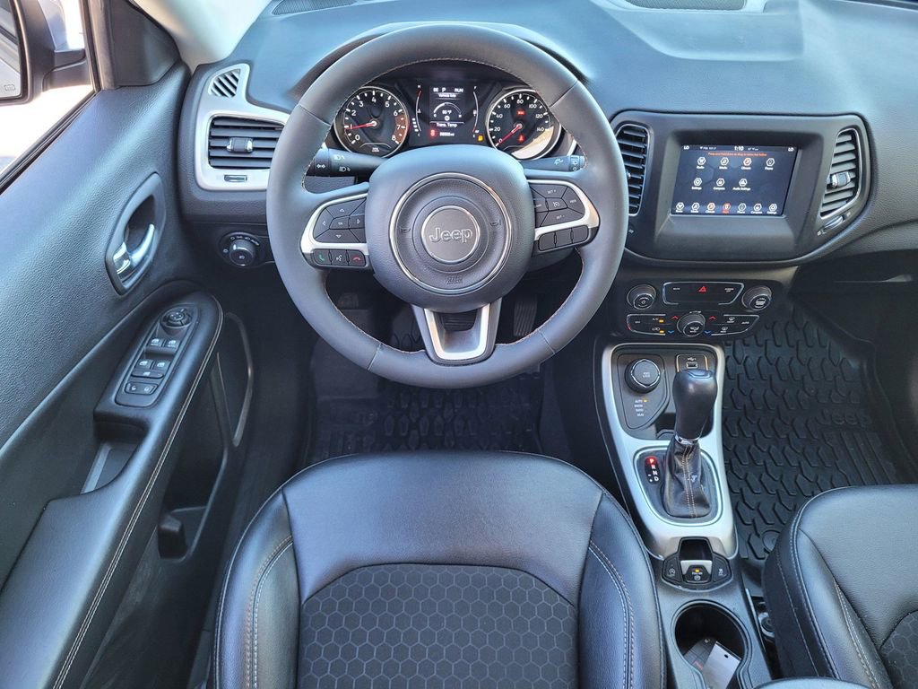 Used 2021 Jeep Compass Latitude image 10