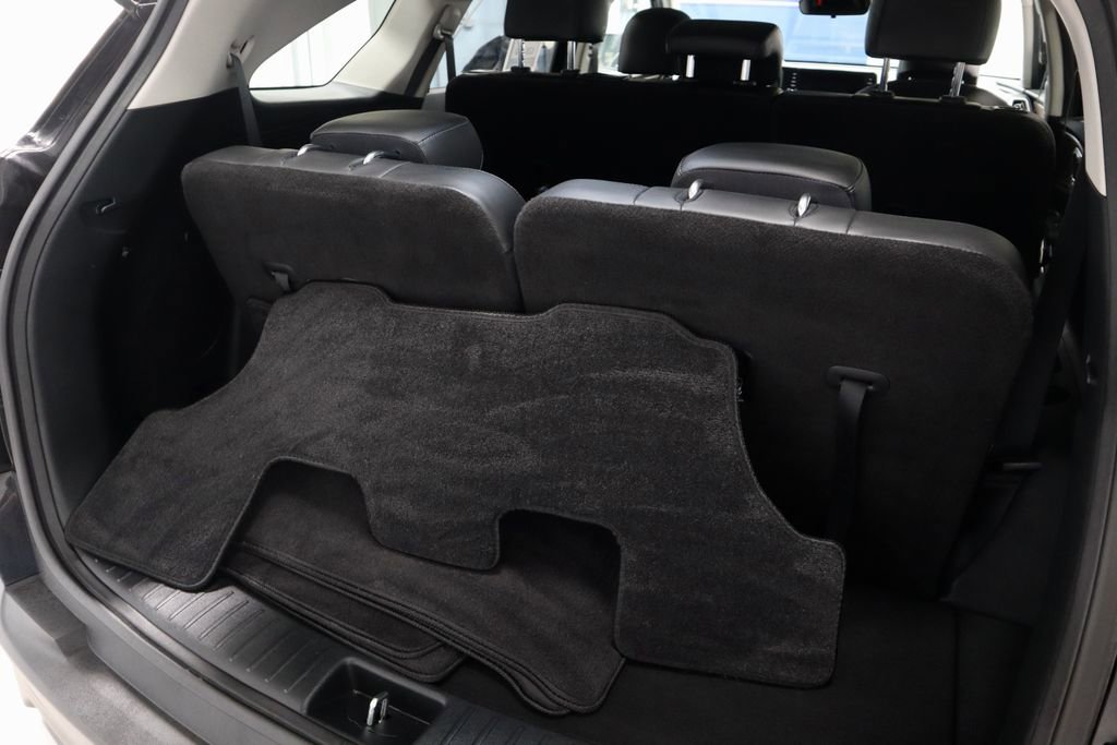 Used 2023 Kia Sorento S w/ Panoramic Sunroof Package image 14