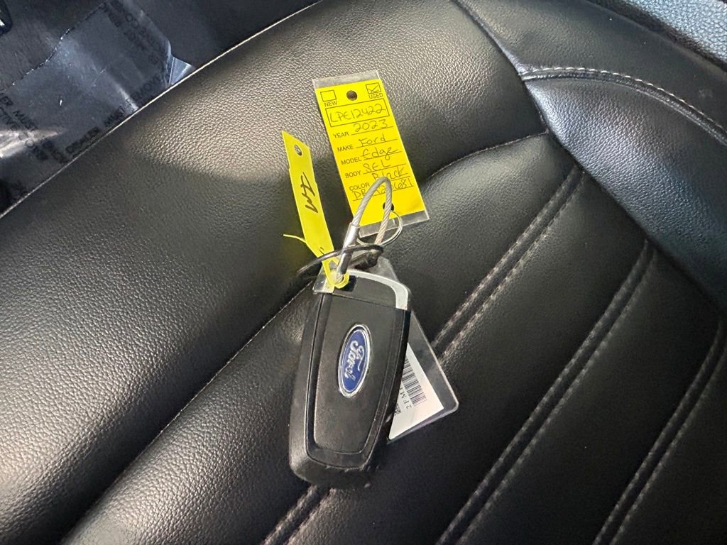 Used 2023 Ford Edge SEL image 42
