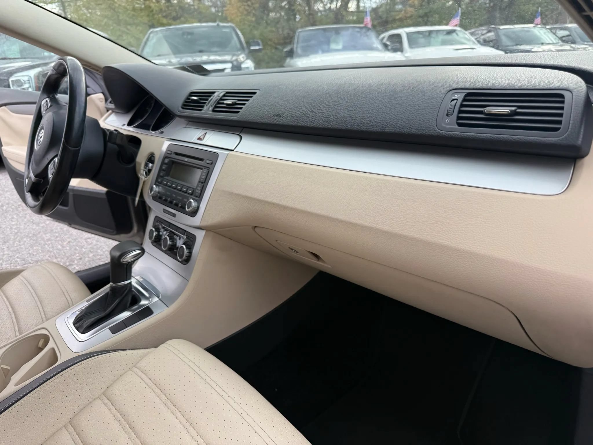 Used 2009 Volkswagen CC Sport FWD image 19