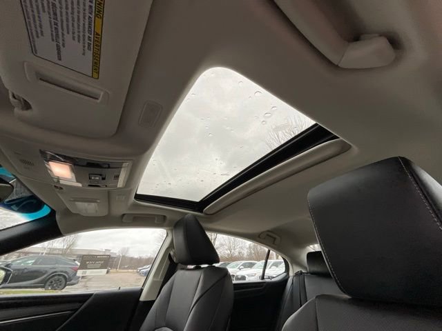 Certified 2025 Lexus ES 350 w/ Premium Package image 22