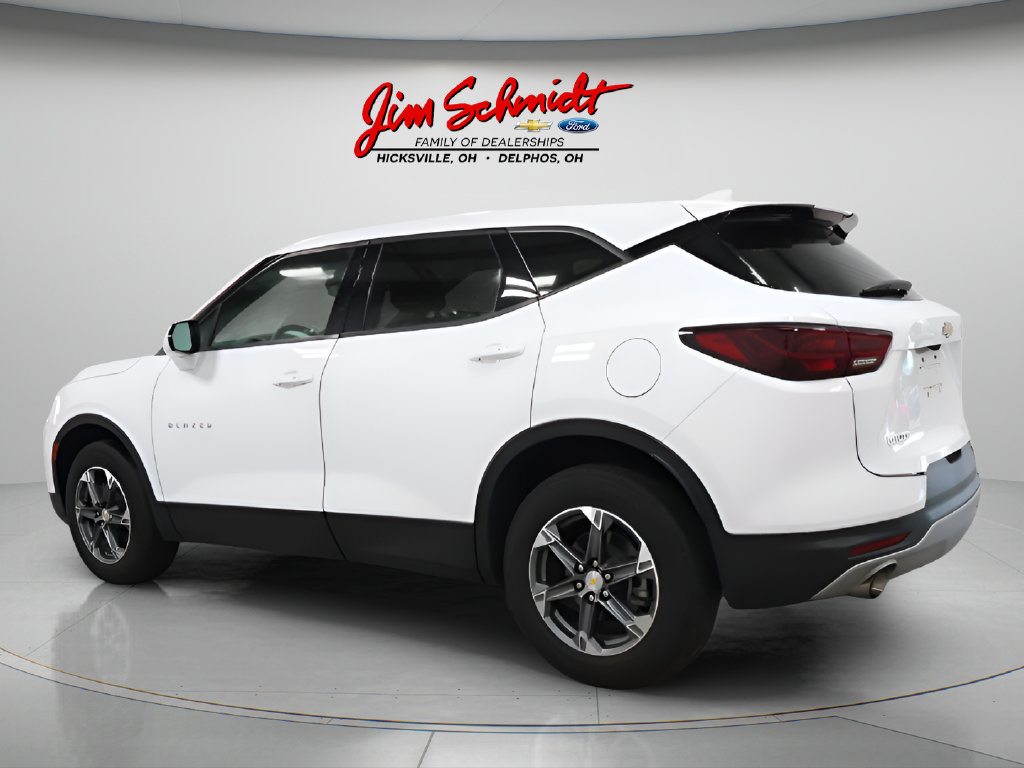 Used 2025 Chevrolet Blazer LT FWD image 4