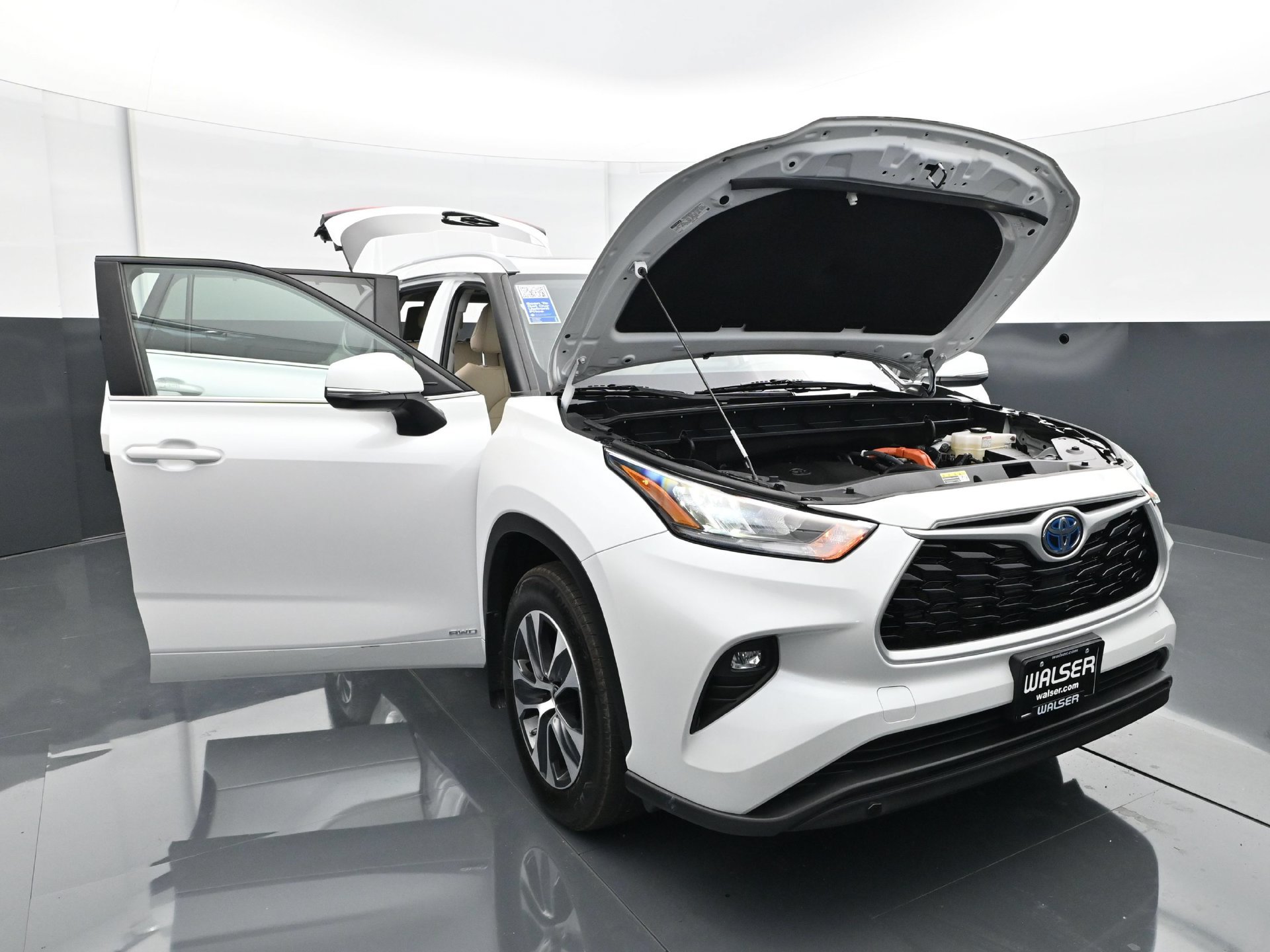 Used 2023 Toyota Highlander XLE AWD/4WD image 36