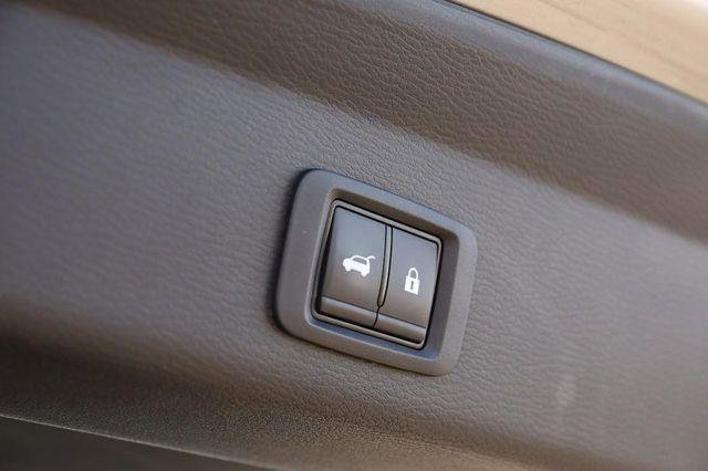 Used 2024 Mitsubishi Outlander SE Black Edition image 8