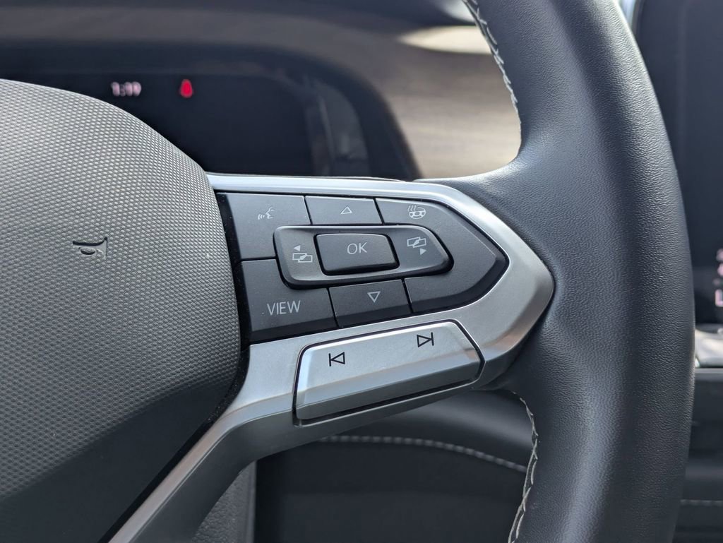 Used 2025 Volkswagen Atlas SE FWD image 23