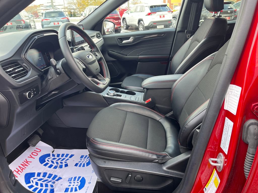 Used 2025 Ford Escape ST-Line image 11