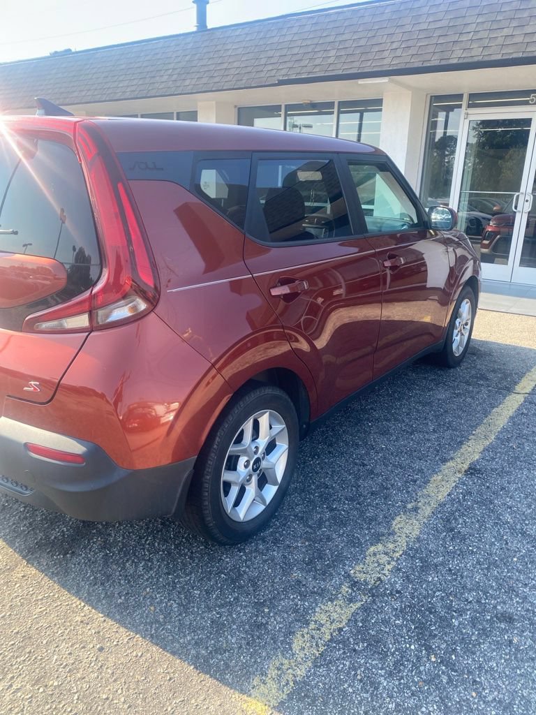 Used 2021 Kia Soul S FWD image 3