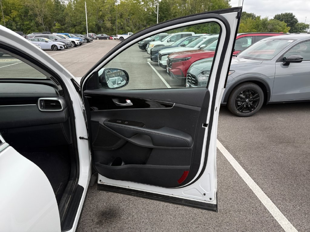 Used 2020 Kia Sorento L FWD image 30