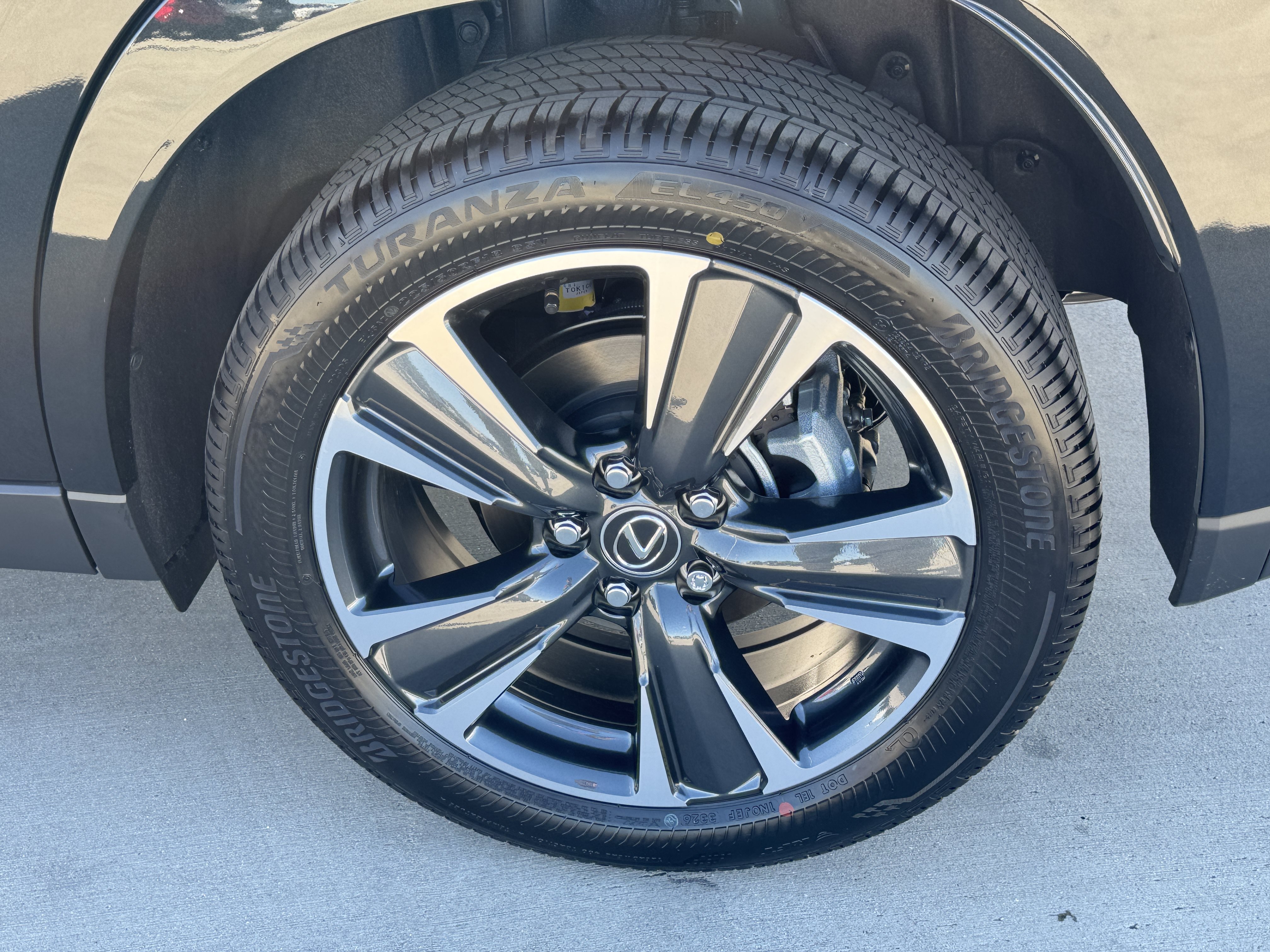 New 2026 Lexus UX 300h FWD w/ Accessory Package (2T) image 18