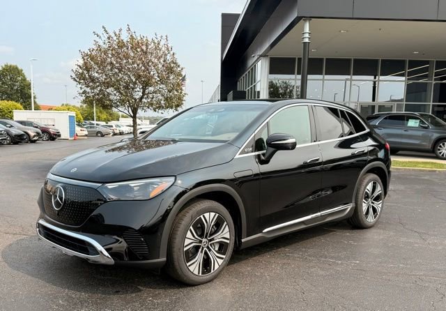 New 2026 Mercedes-Benz EQE 320 4MATIC SUV image 12