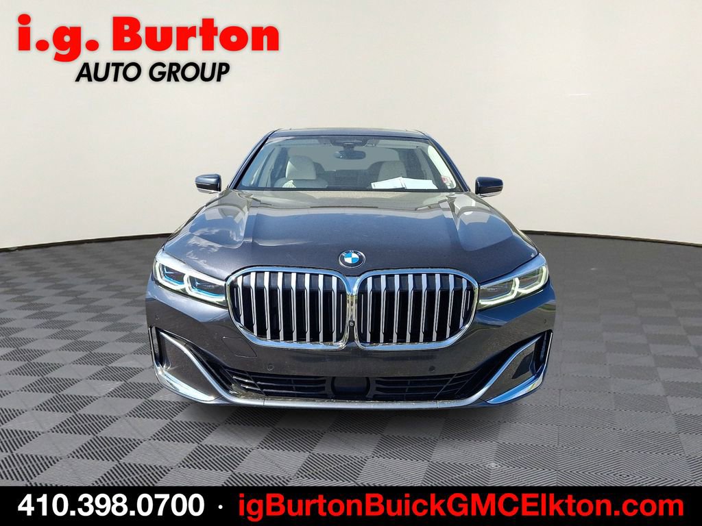 Used 2020 BMW 750i xDrive w/ Autobahn Package AWD/4WD image 2