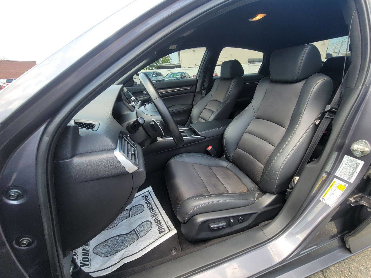 Used 2019 Honda Accord Sport image 13