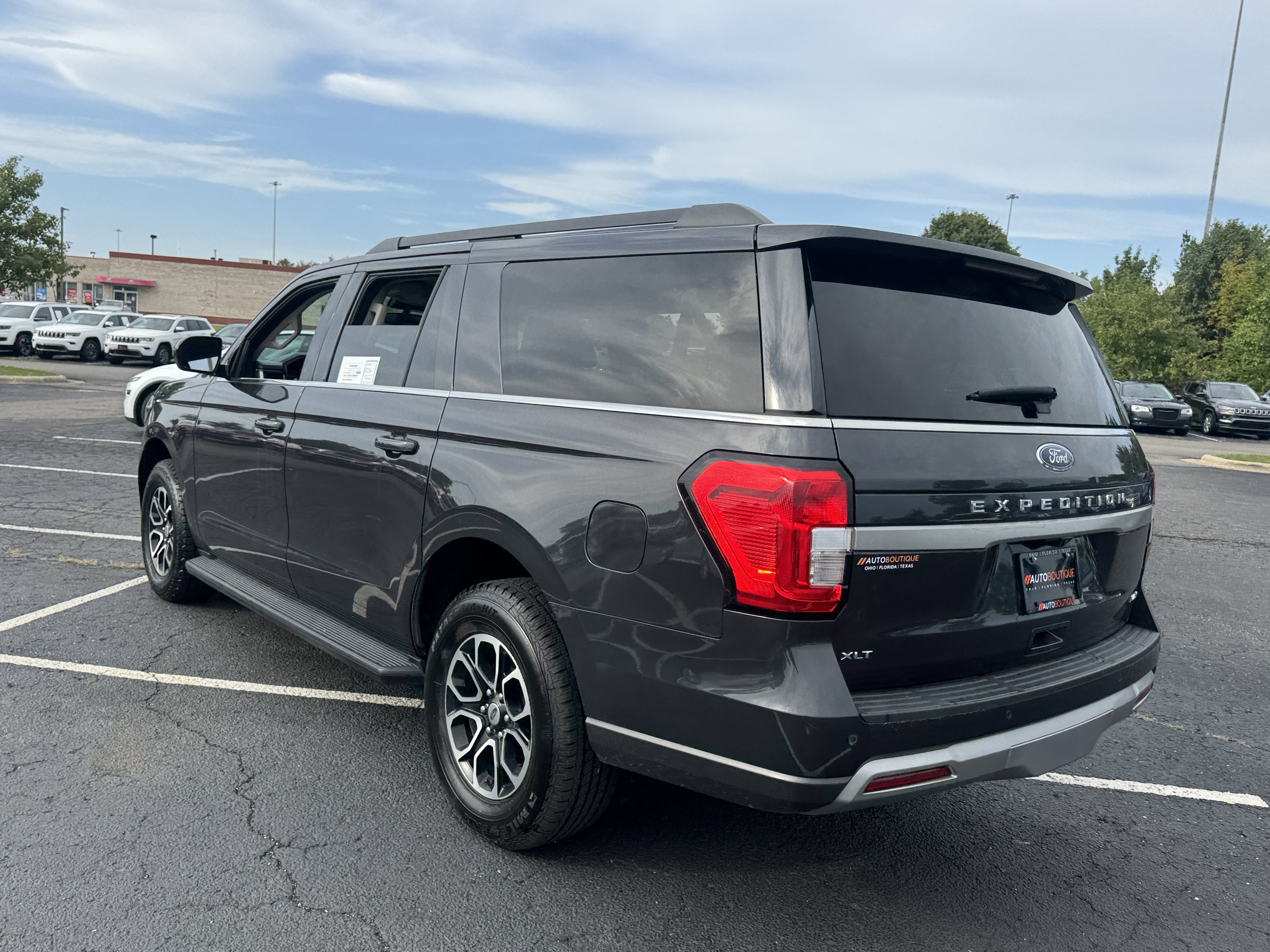 Used 2024 Ford Expedition Max XLT RWD image 10