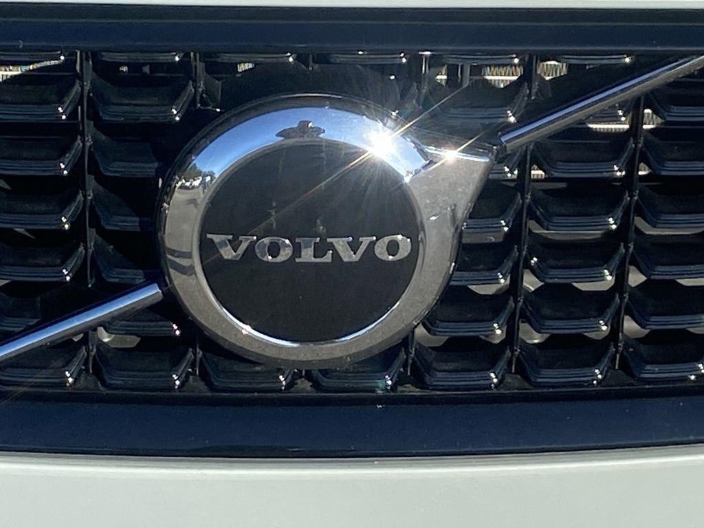 Used 2024 Volvo S60 B5 Core image 32
