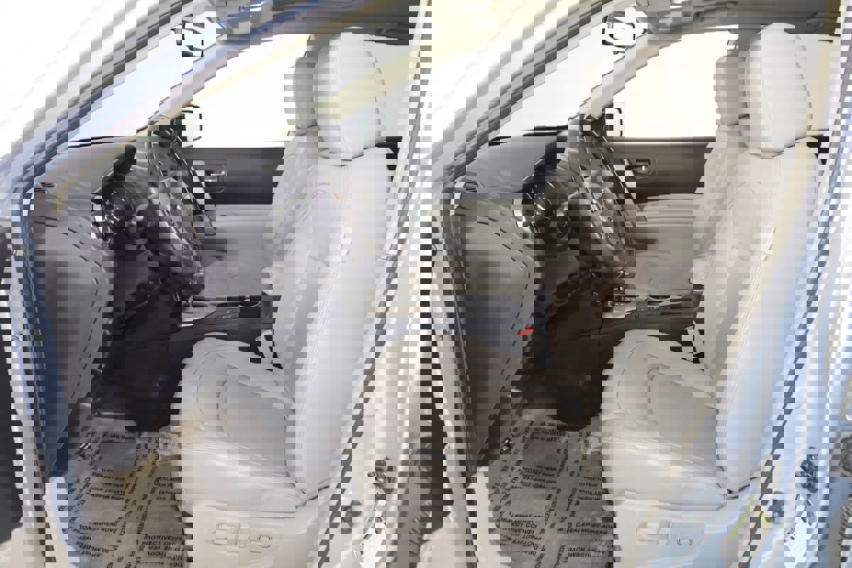 Used 2013 Nissan Rogue SL image 12