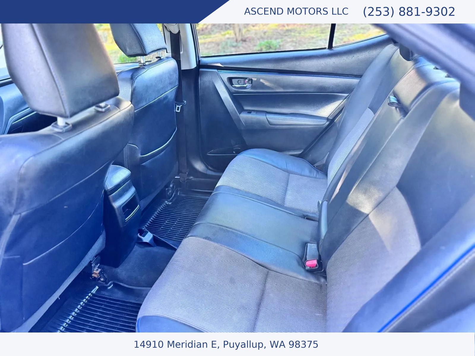 Used 2018 Toyota Corolla SE w/ SE Premium Package image 10
