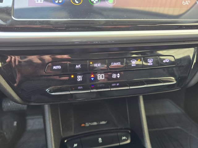 Used 2023 Chevrolet Bolt EUV LT w/ Redline Edition image 22