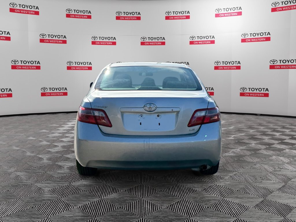 Used 2009 Toyota Camry LE FWD image 6