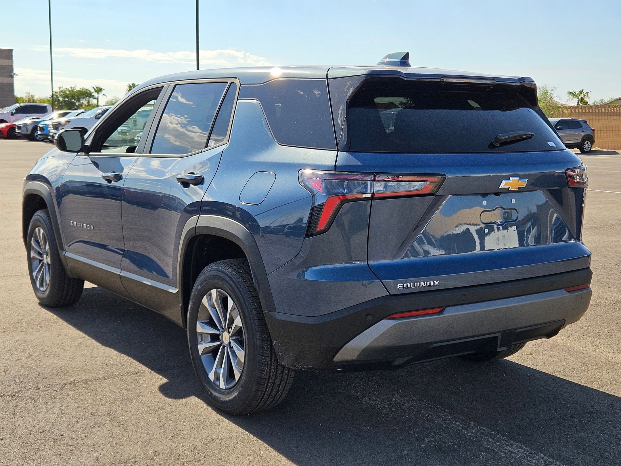 New 2026 Chevrolet Equinox LT w/ Convenience Package II image 3