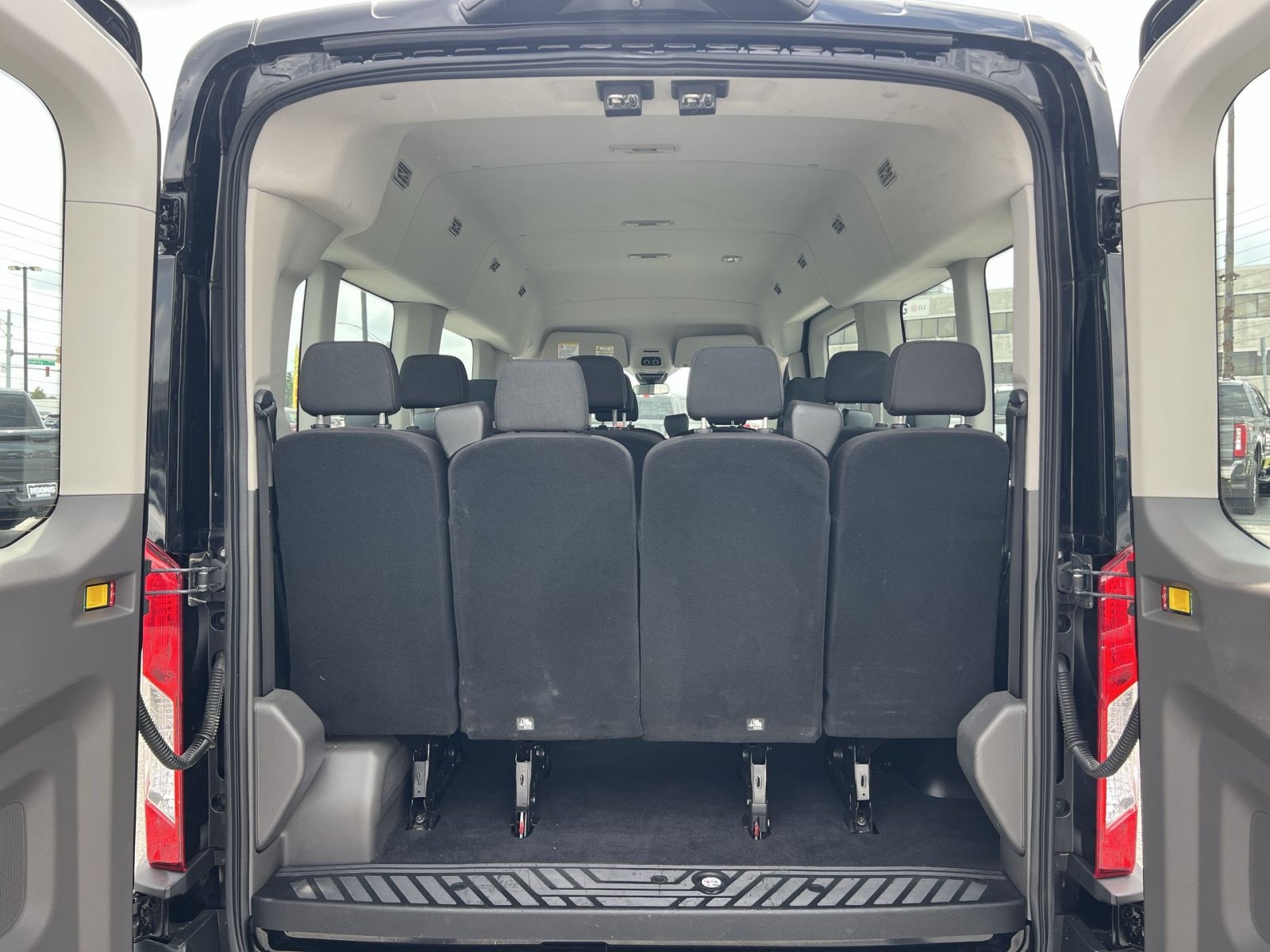 Used 2021 Ford Transit 350 XLT RWD image 23