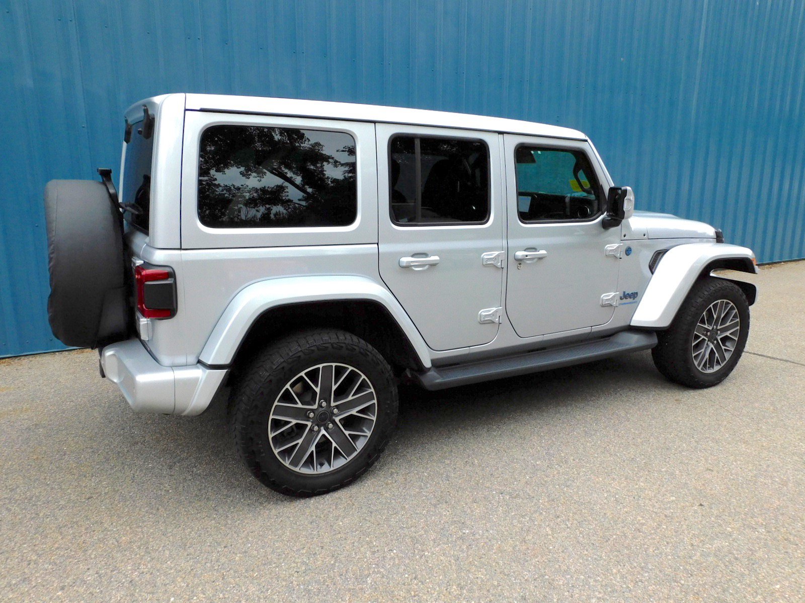 Used 2024 Jeep Wrangler High Altitude AWD/4WD image 5