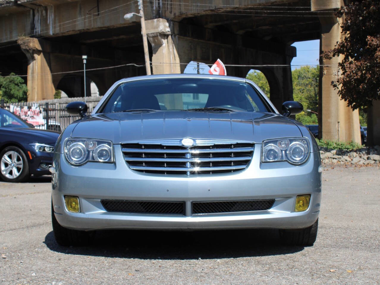 Used 2004 Chrysler Crossfire Base 2dr Sports Coupe image 2