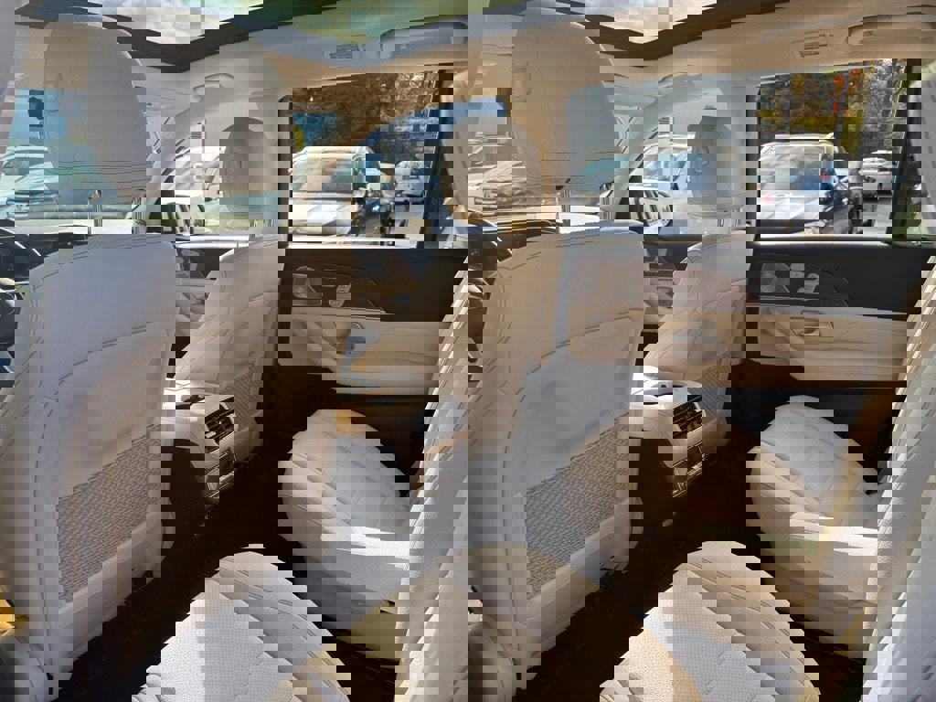 Certified 2022 Mercedes-Benz GLS 450 4MATIC image 27