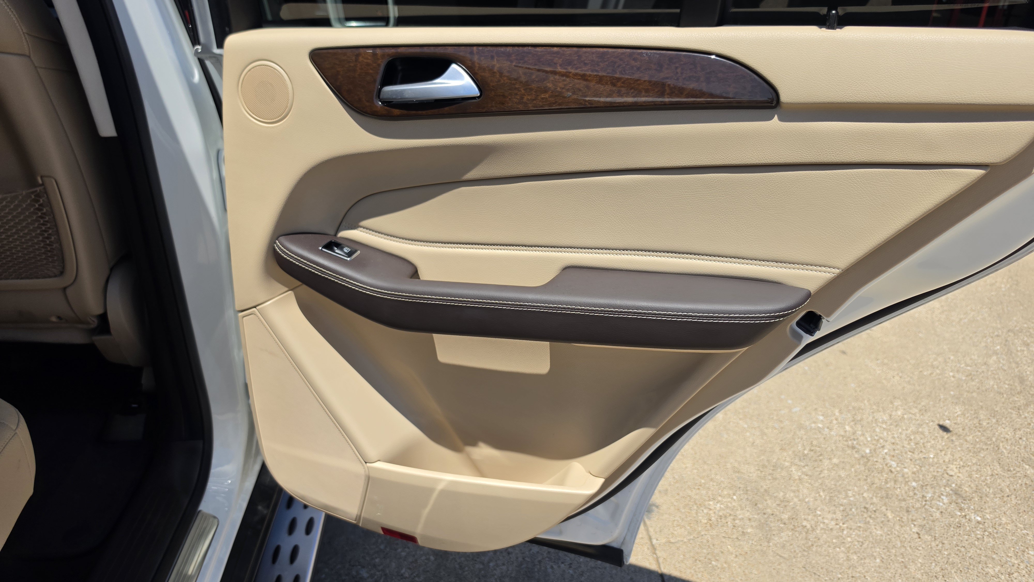 Used 2018 Mercedes-Benz GLE 350 w/ Premium 1 Package image 31
