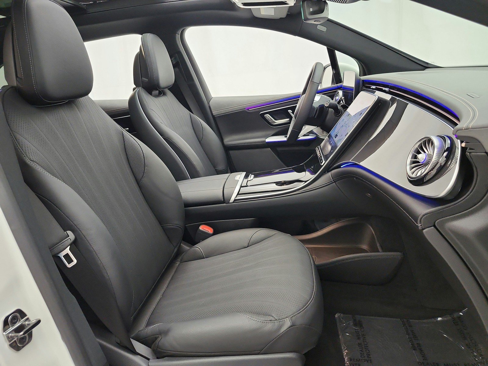 Certified 2023 Mercedes-Benz EQE 500 4MATIC SUV w/ Exclusive Trim Package image 19