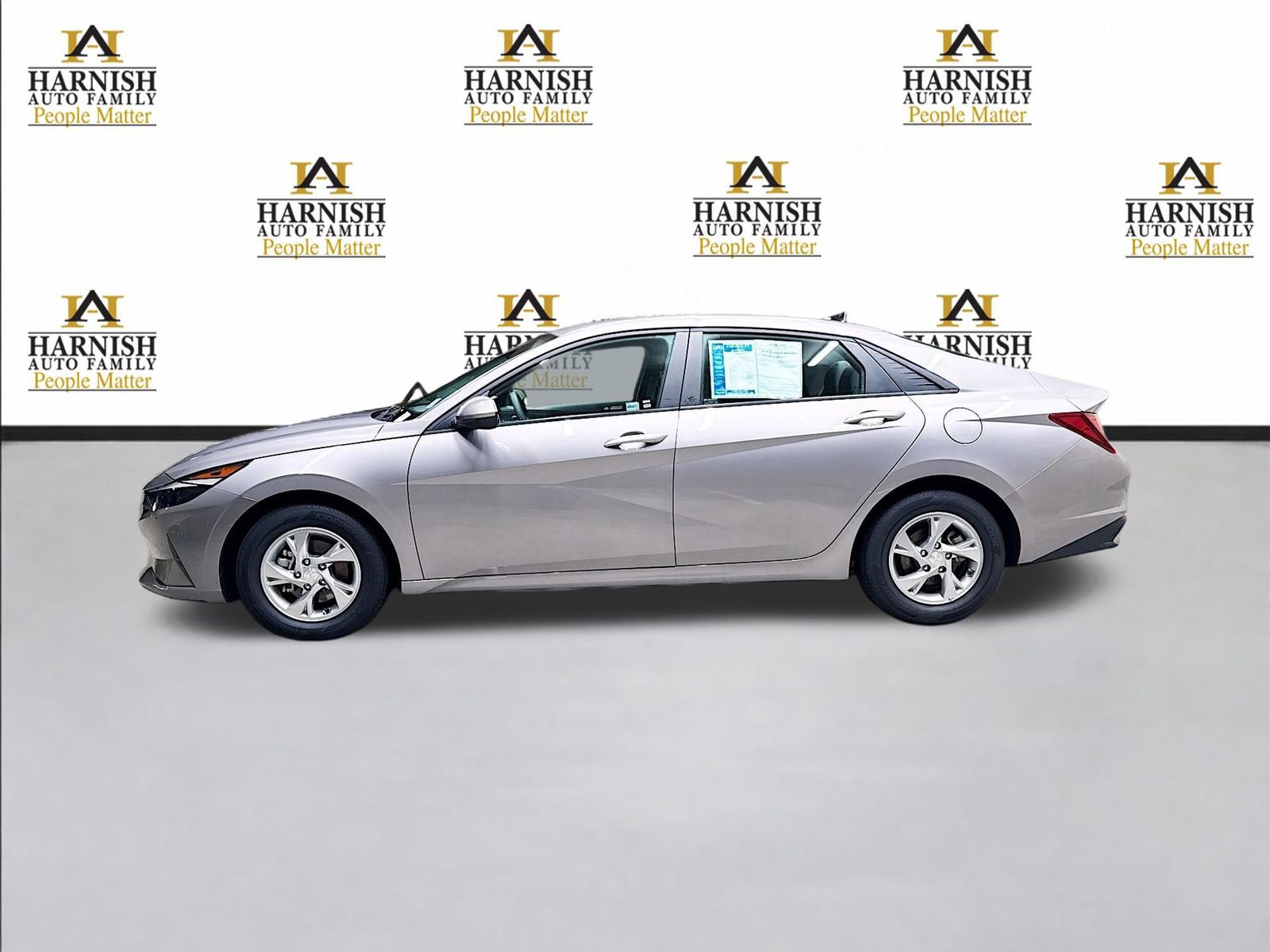 Used 2023 Hyundai Elantra SE image 10