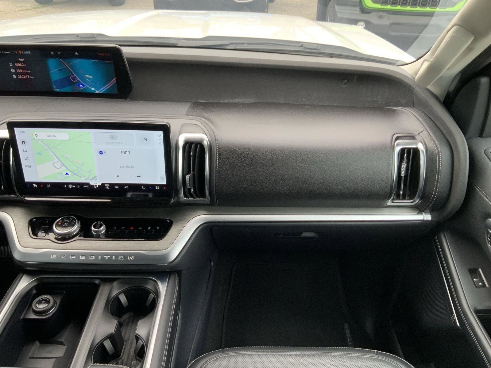 Used 2025 Ford Expedition Platinum image 73