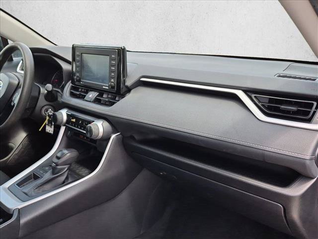 Used 2022 Toyota RAV4 LE FWD image 21