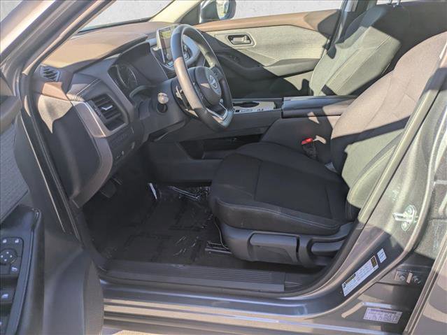 Used 2023 Nissan Rogue S image 15