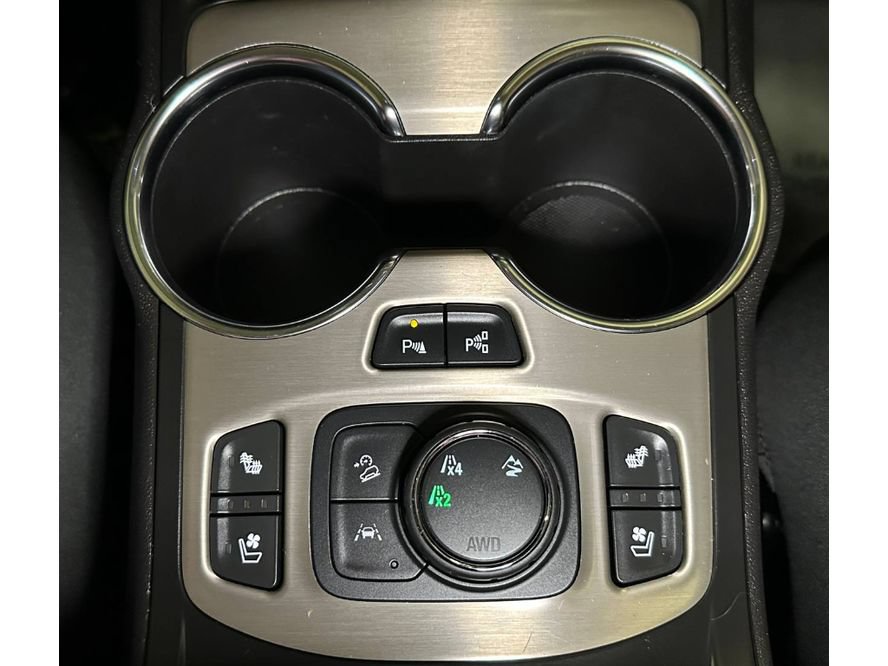 Used 2024 GMC Terrain Denali w/ Denali Premium Package AWD/4WD image 38