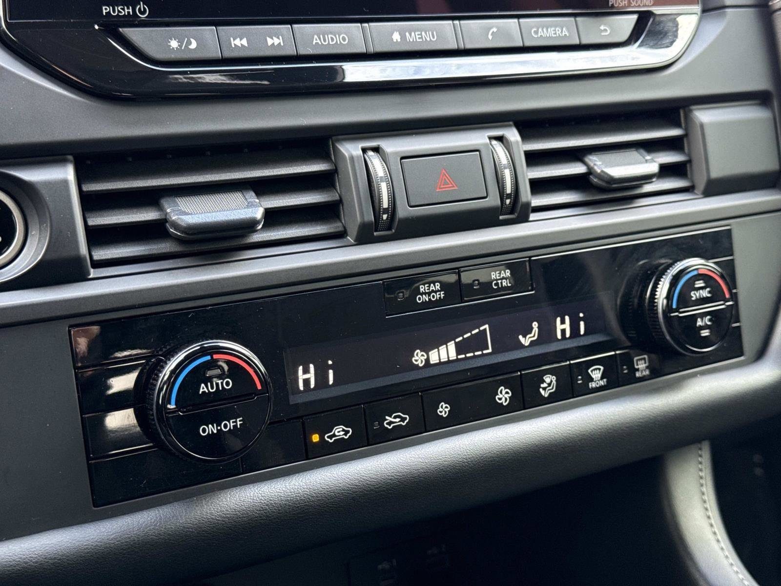 Used 2024 Nissan Pathfinder S image 5