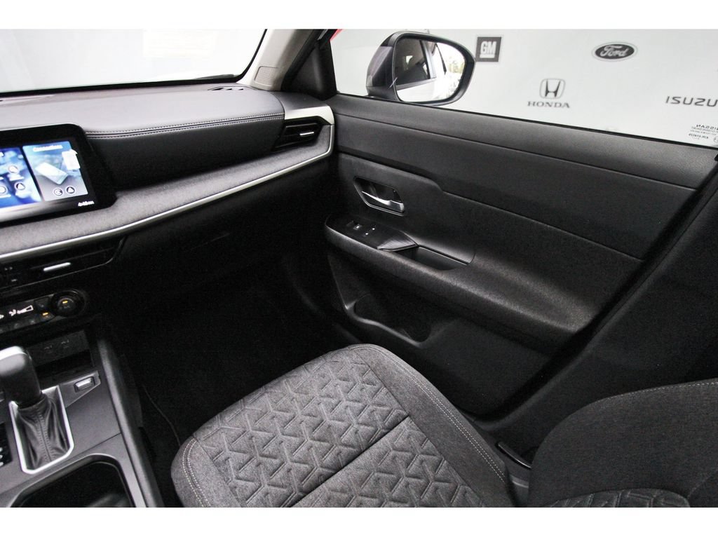 Used 2026 Nissan Kicks SV w/ SV Premium Package FWD image 10