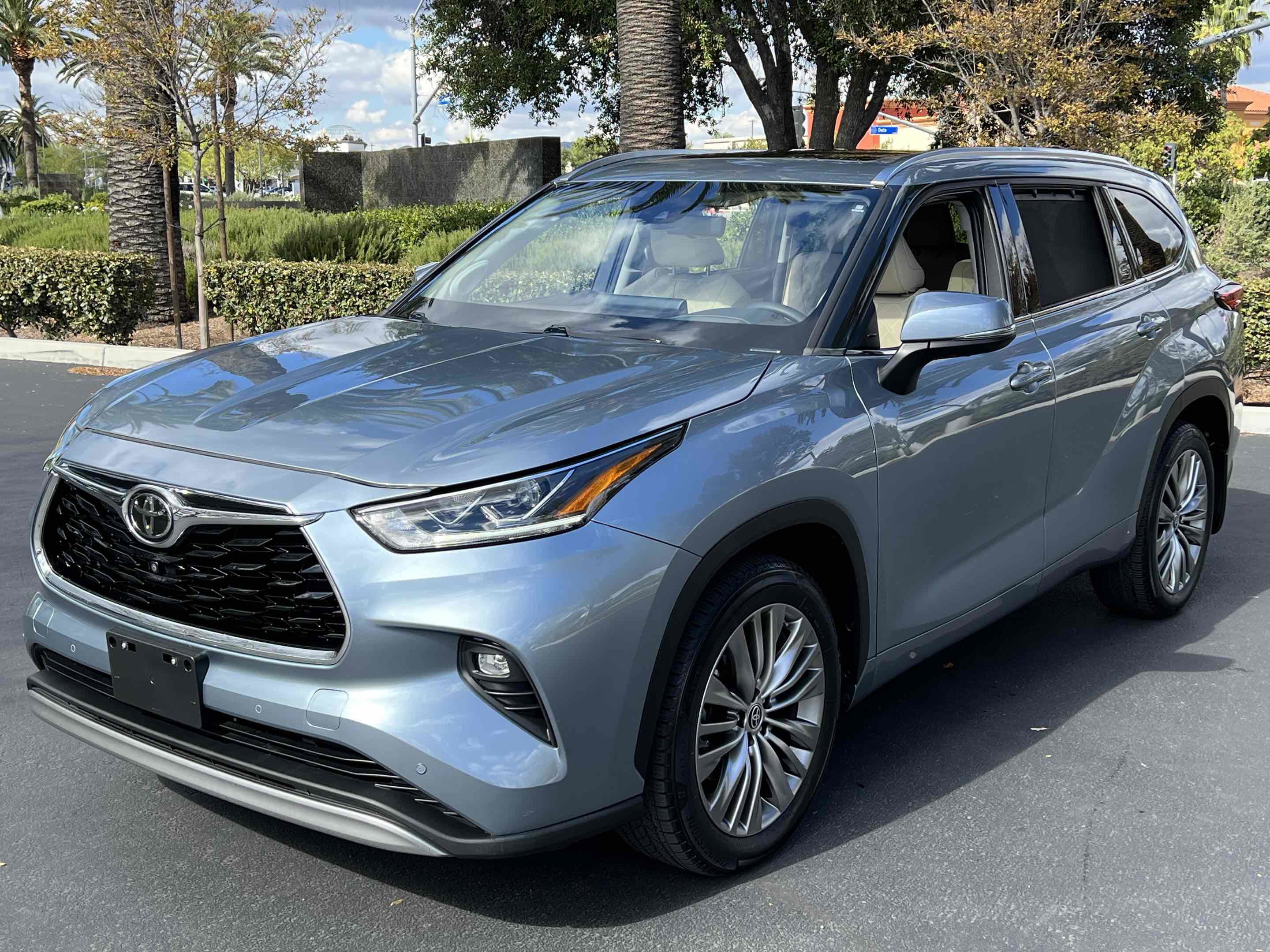 Used 2020 Toyota Highlander Platinum image 17