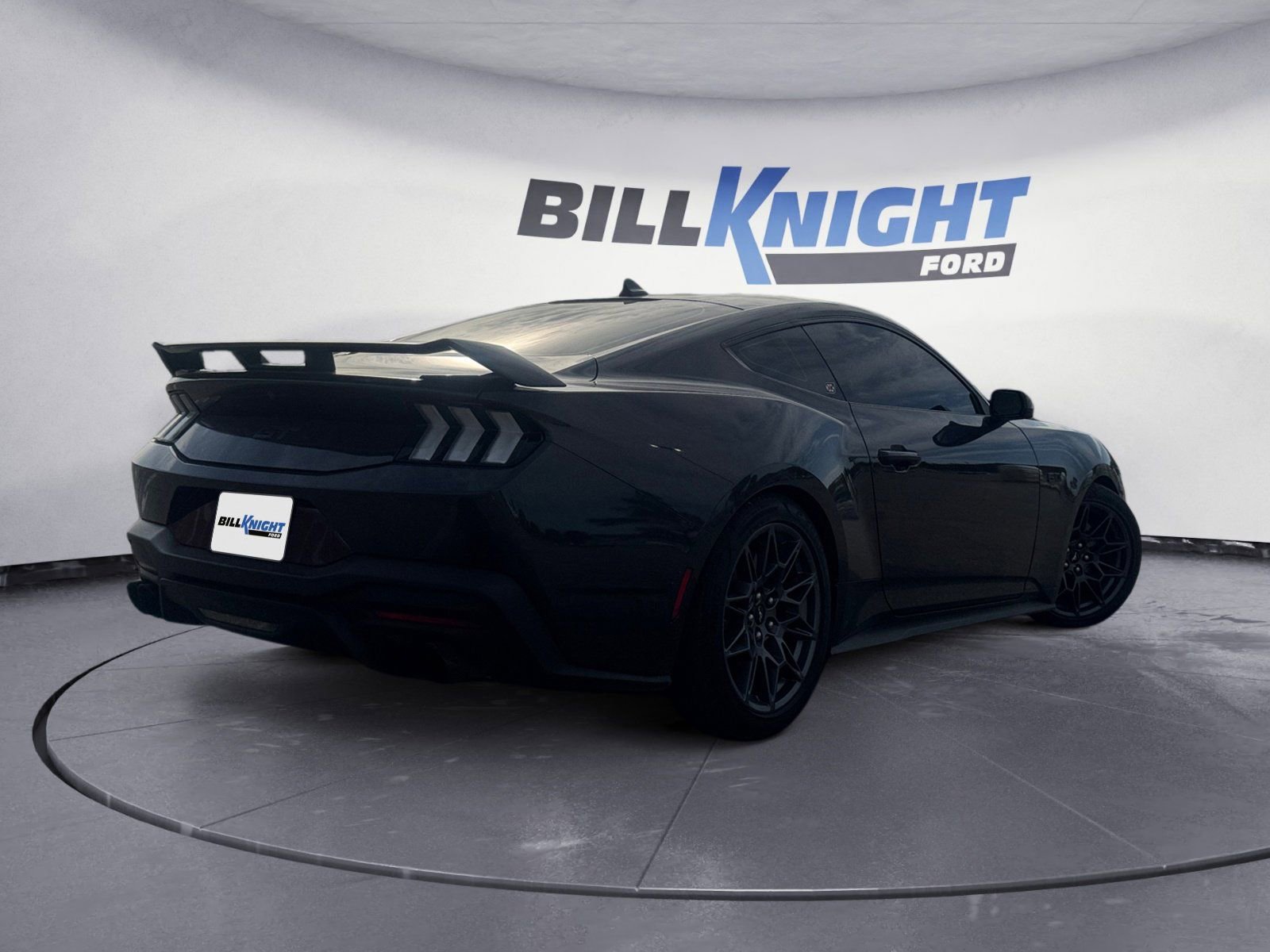 Used 2024 Ford Mustang GT RWD image 5