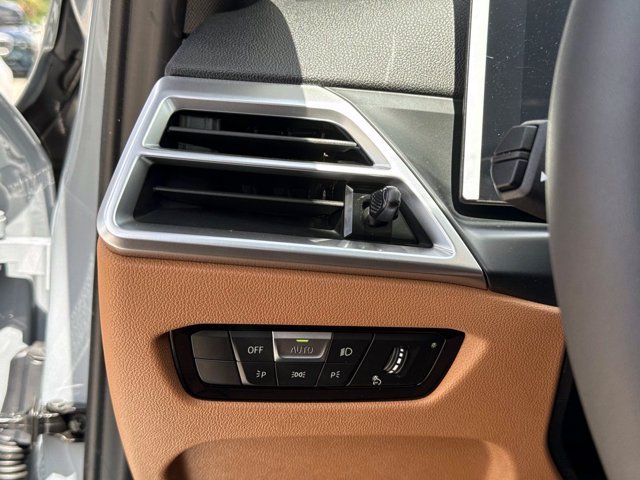 New 2026 BMW 330i Sedan w/ M Sport Package RWD image 36