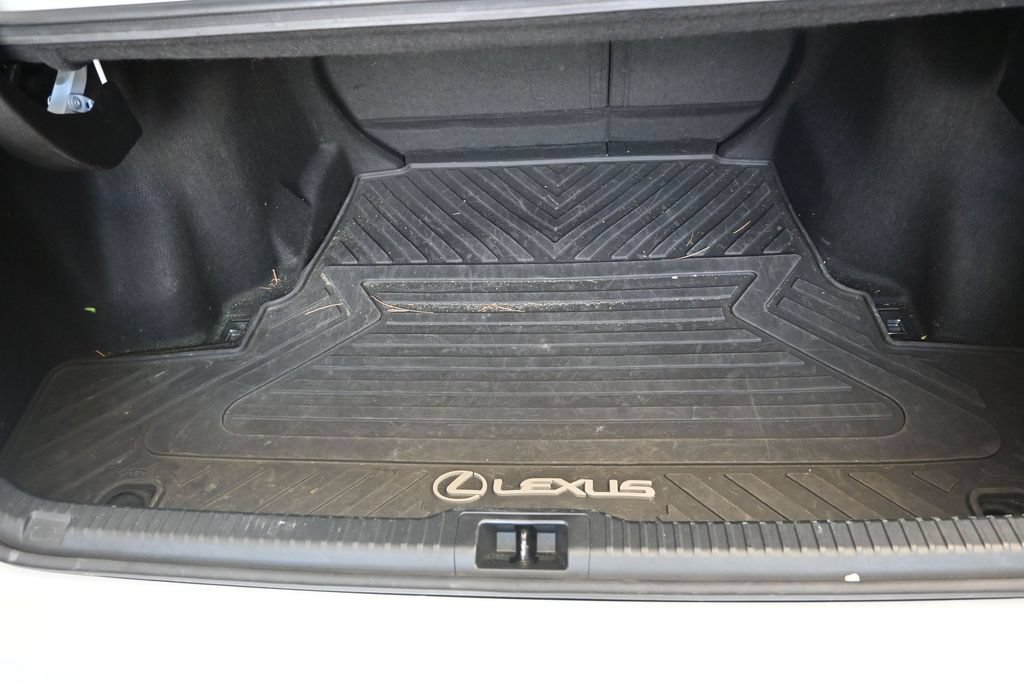Certified 2022 Lexus IS 300 w/ Accessory Package RWD image 20
