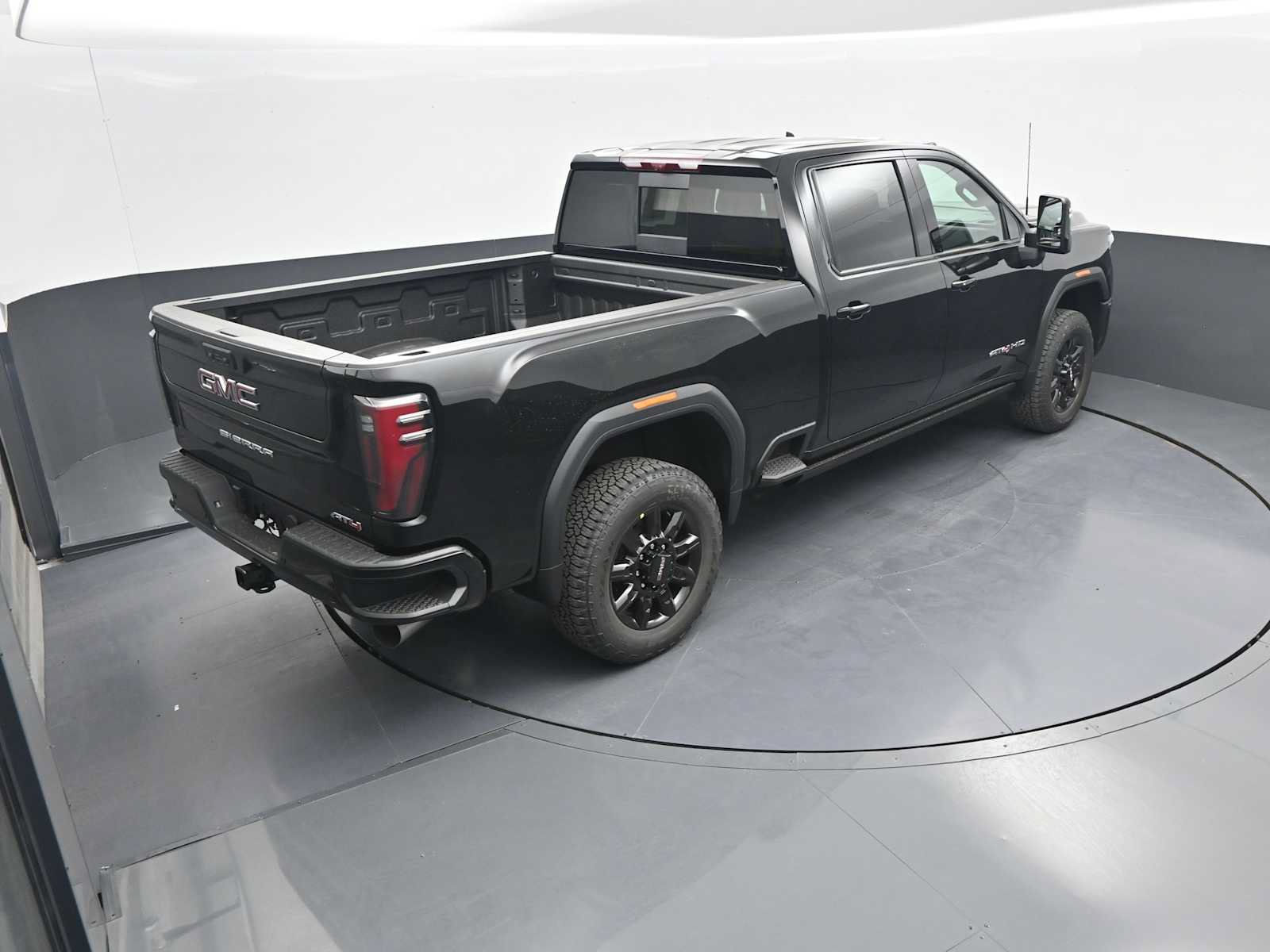 New 2026 GMC Sierra 2500 AT4 w/ AT4 Premium Plus Package AWD/4WD image 30