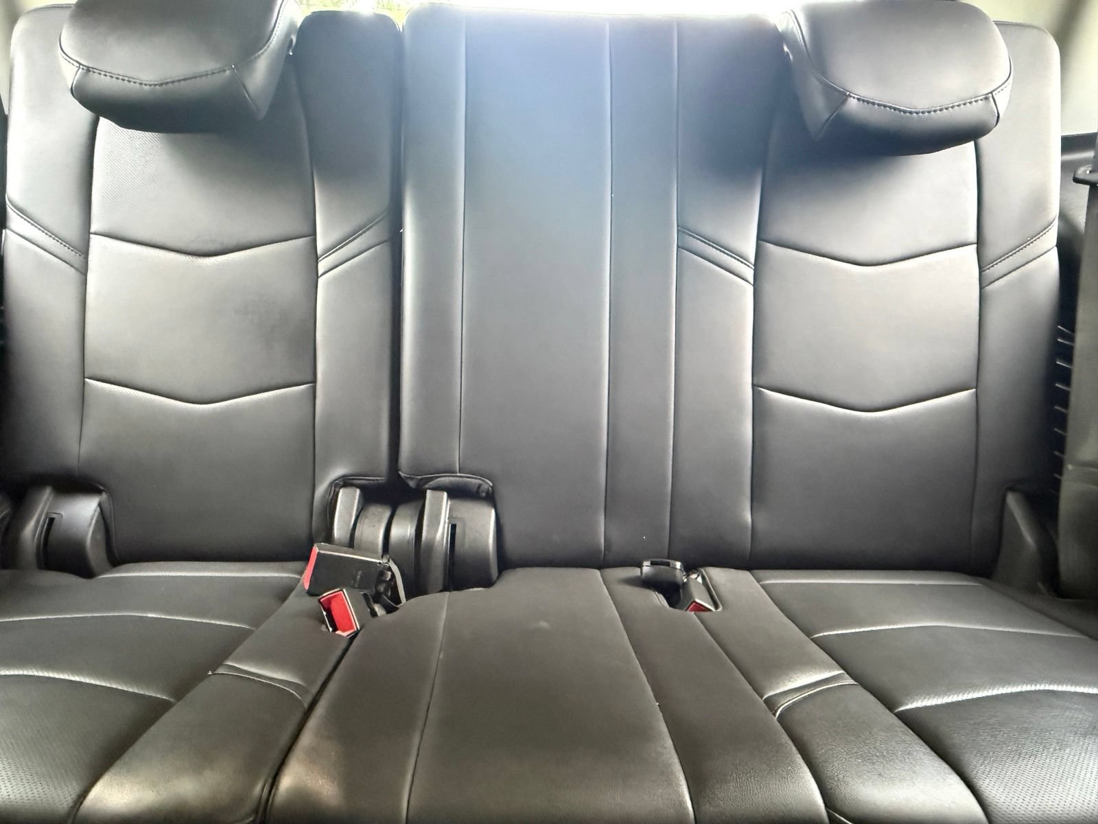 Used 2018 Cadillac Escalade Premium Luxury RWD image 43