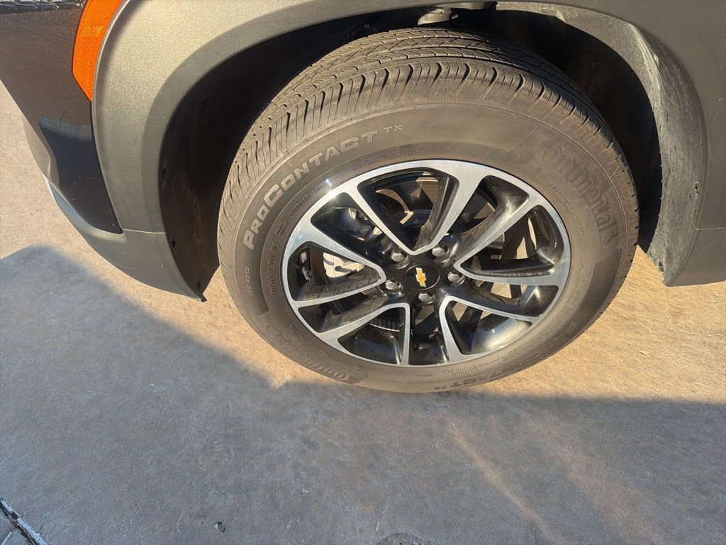 Used 2024 Chevrolet TrailBlazer LT w/ LT Cold Weather Package AWD/4WD image 31